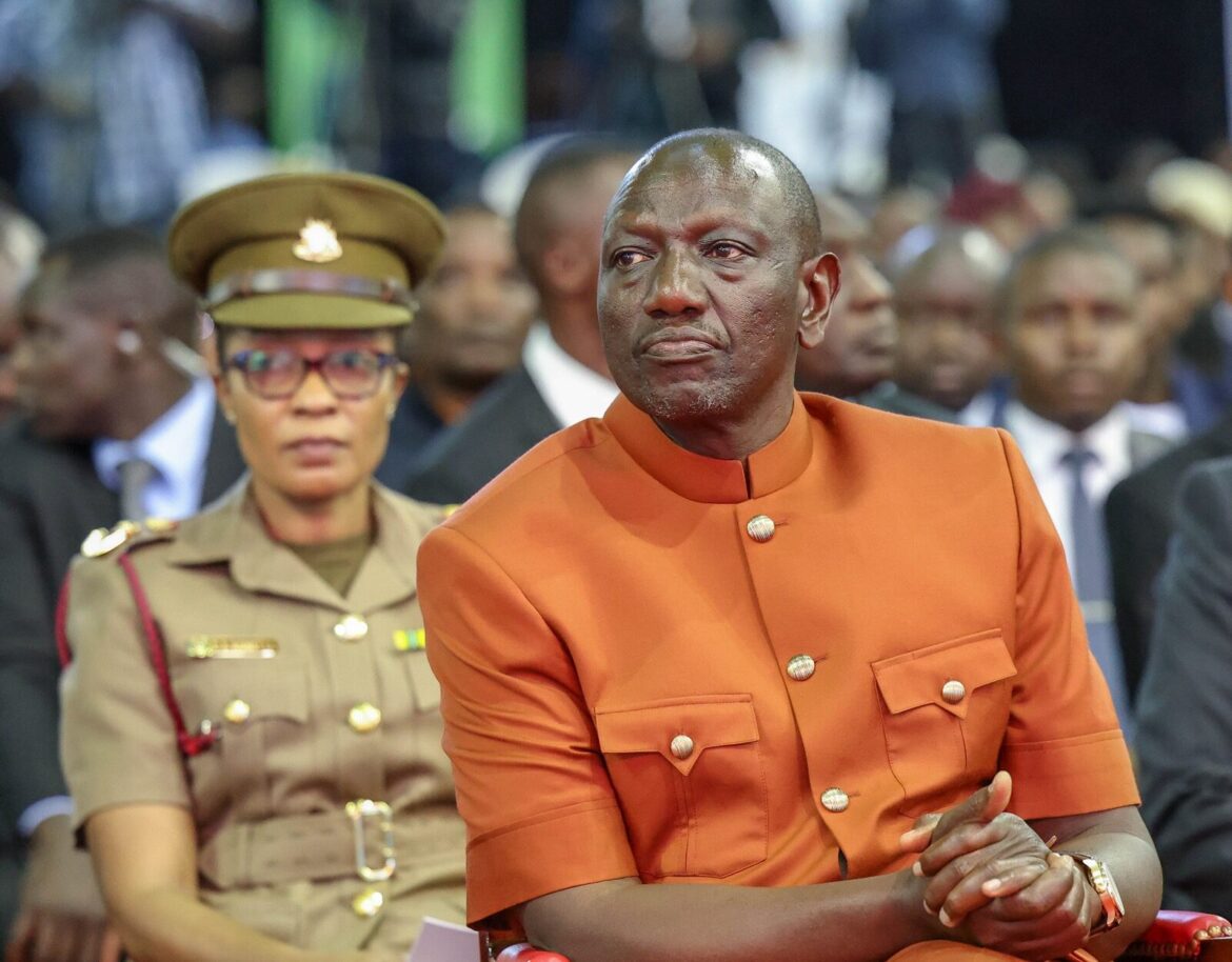 Kaunda Suit